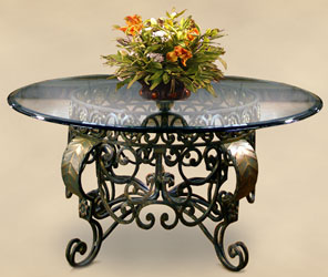 round dining table